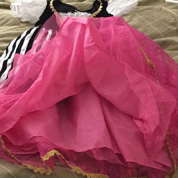 Disney Cruise Line Pirate Deluxe Maiden Costume - Picture 7 of 8